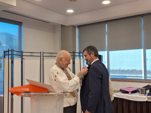 Alfredo Palafox recibe el Acueducto de Plata en el LXVIII Día de Segovia