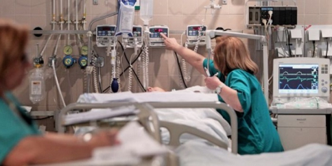 Castilla-La Mancha cerró 2021 con una reducción de casi seis meses de espera para una intervención quirúrgica