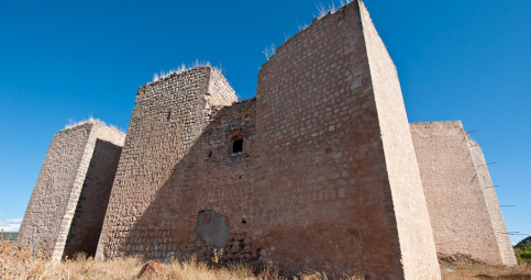 Pasea con nosotros por el futuro castillo de Cifuentes