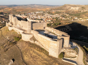 La reconstrucción el muro noreste del castillo de Jadraque contará con 444.245 euros de la Diputación de Guadalajara
