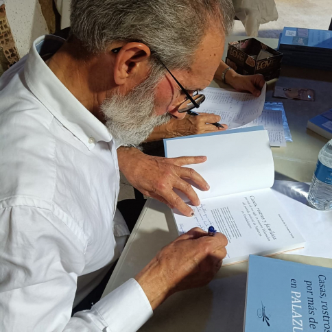 Un libro plasma la memoria más humana de Palazuelos