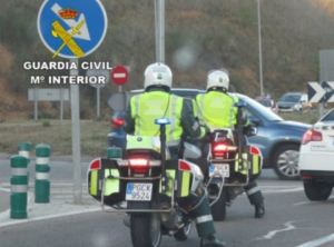 Campaña especial de la DGT de vigilancia de distracciones al volante