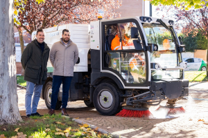 Guadalajara activa un plan especial de recogida de hoja ante la caída anticipada por el estrés hídrico
