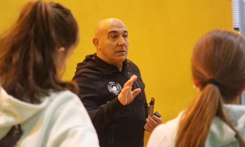 Éxito del Curso de Defensa Personal para Mujeres 2025: Más de 50 vecinas de Cabanillas se formaron en autoprotección