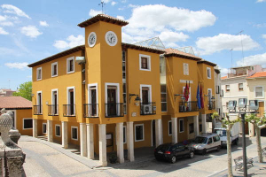 El Ayuntamiento de Mondéjar pide colaboración ciudadana ante casos de vandalismo en vehículos estacionados en la vía pública