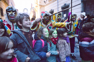 La lluvia da tregua y Guadalajara celebra San Antón con la salida de la Botarga
