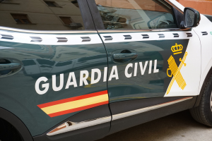 Fallece un hombre tras salirse de la vía la moto en la que viajaba en Fuentenovilla