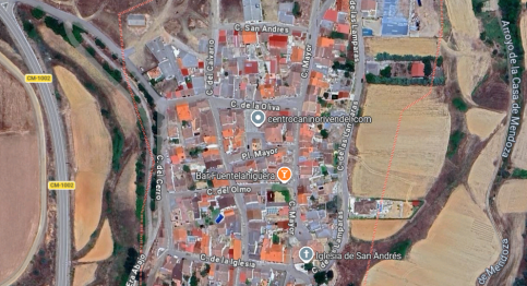 Controlado un incendio de plásticos en una nave de Fuentelahiguera de Albatages