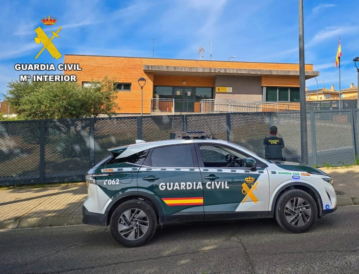 La Guardia Civil investiga a una vecina de Galápagos por el ataque grave de tres perros a una mujer y su mascota