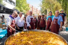 Diputación reparte cerca de 7.000 raciones solidarias de paella para apoyar a ADEMGU
