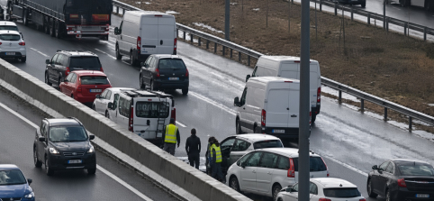 Dos siniestros complican la circulación en la A-2 entre Alcalá y Azuqueca